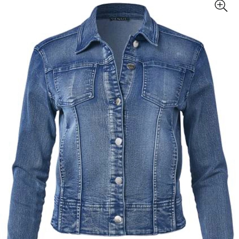 Venus Blue Long Sleeve Collared Denim Front
Pockets Jean Jacket Size Large
